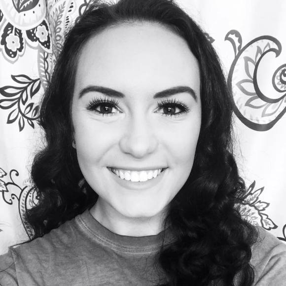 Meet your Posher, Michaela - Picture 1 of 1